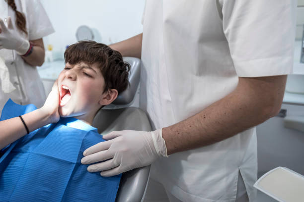 Best Cracked Tooth Emergency Dentist  in Glendale Heights, IL